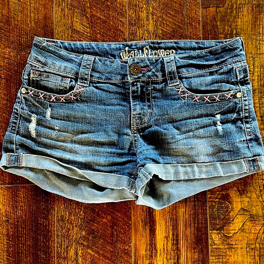 Levi shorts size 7